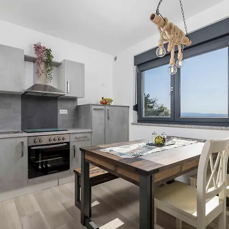 דירה In - Insel Krk 53119 אומיסאליי